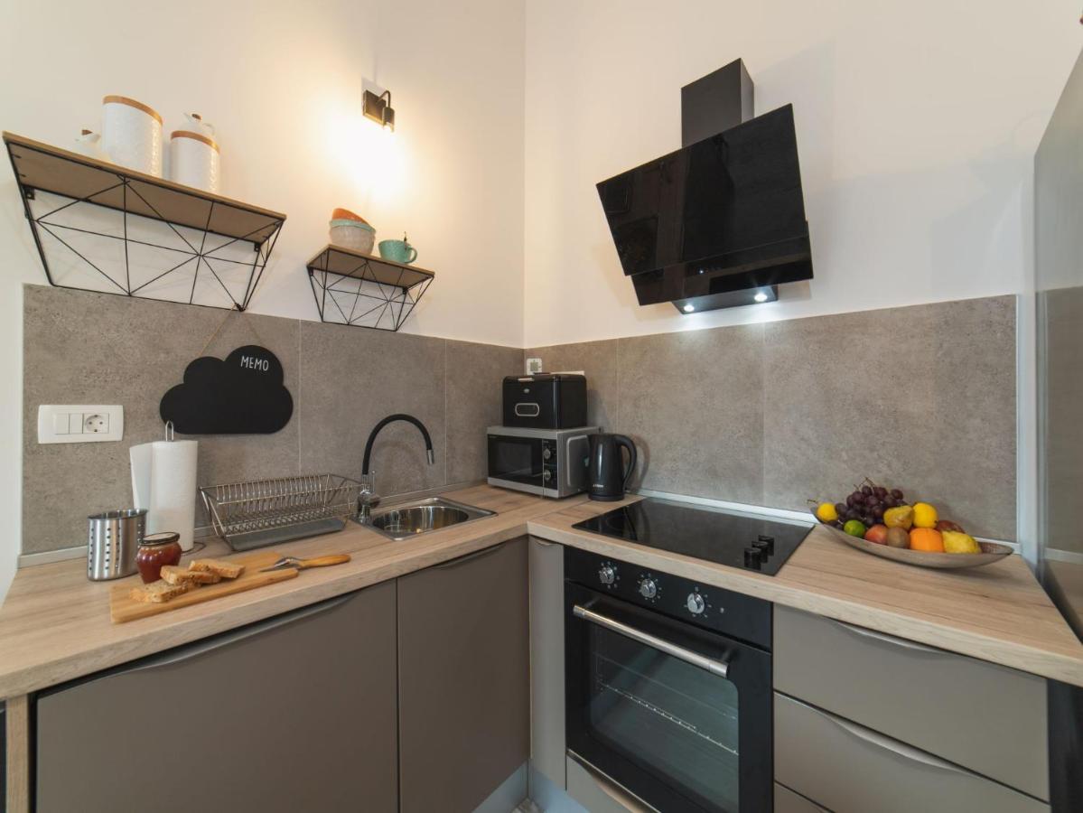 Apartment Fiora Kastela Exterior photo